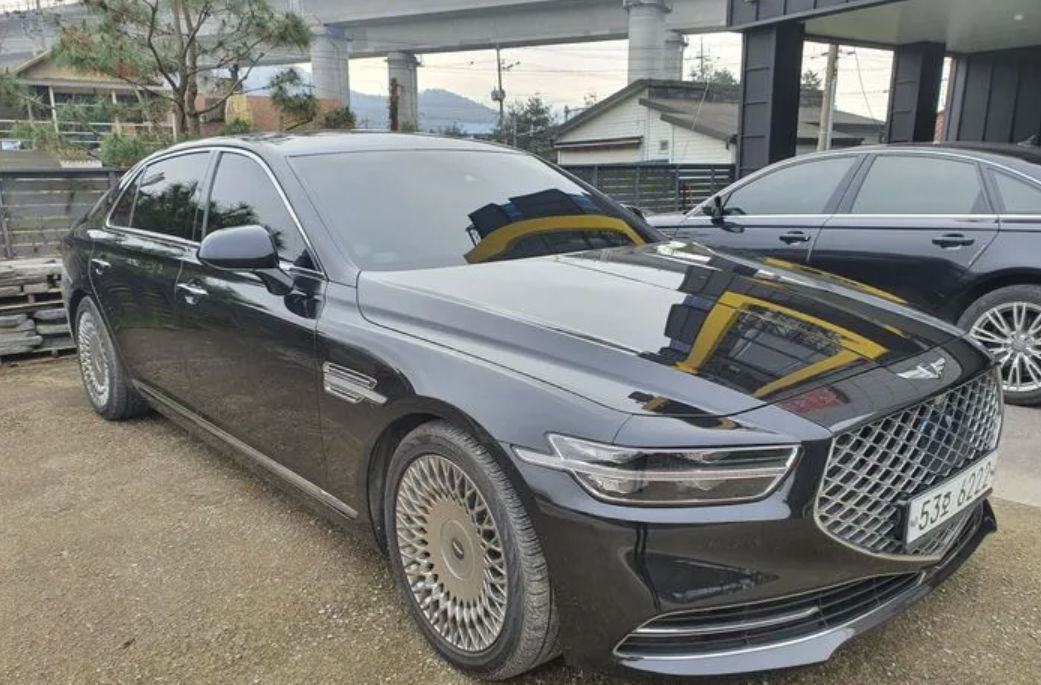 Genesis G90 foto 0