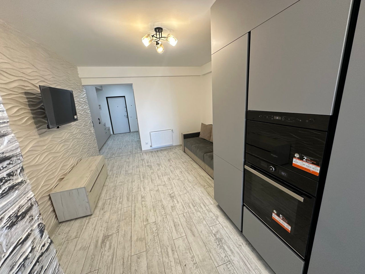 Apartament cu 2 camere, 75 m², Centru, Chișinău foto 1