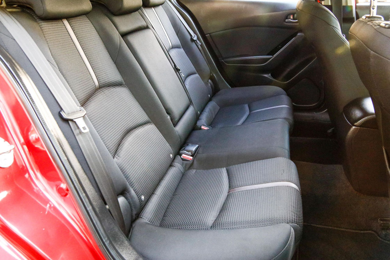 Mazda 3 фото 7