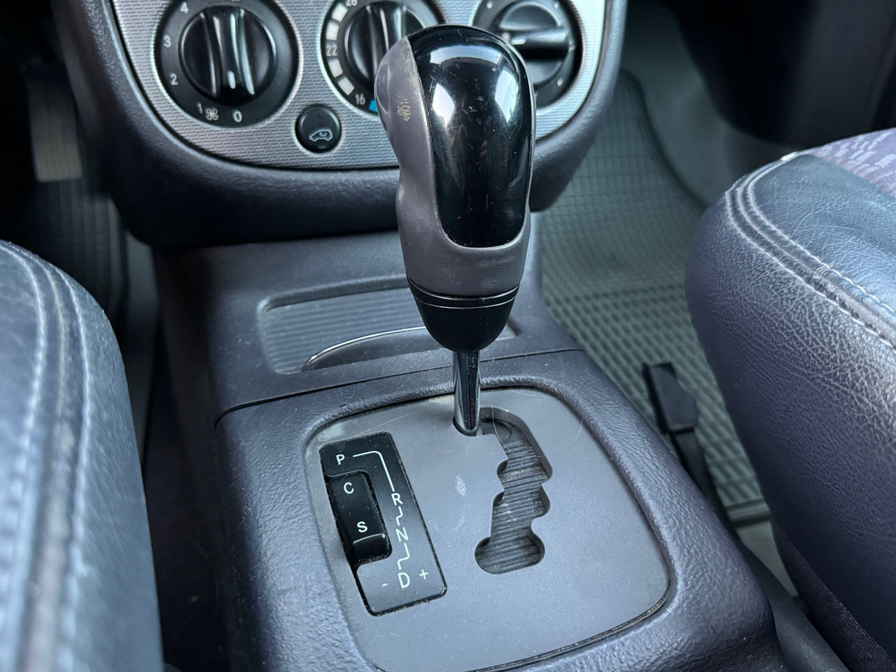 Mercedes A-Class фото 15