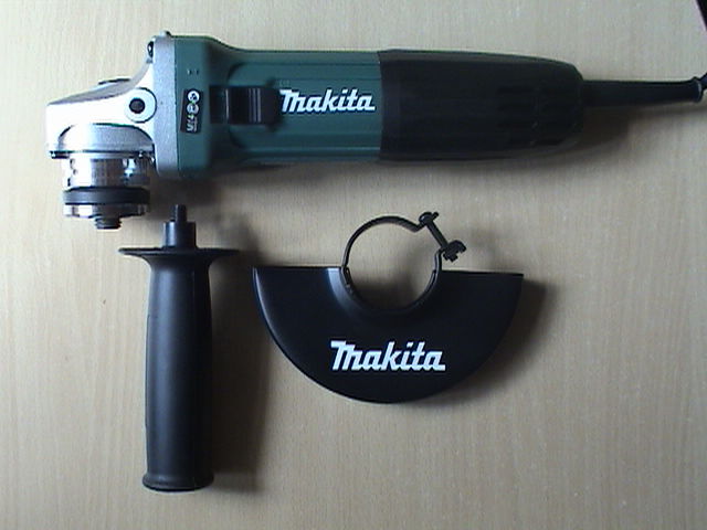 Болгарка MAKITA GA 5030