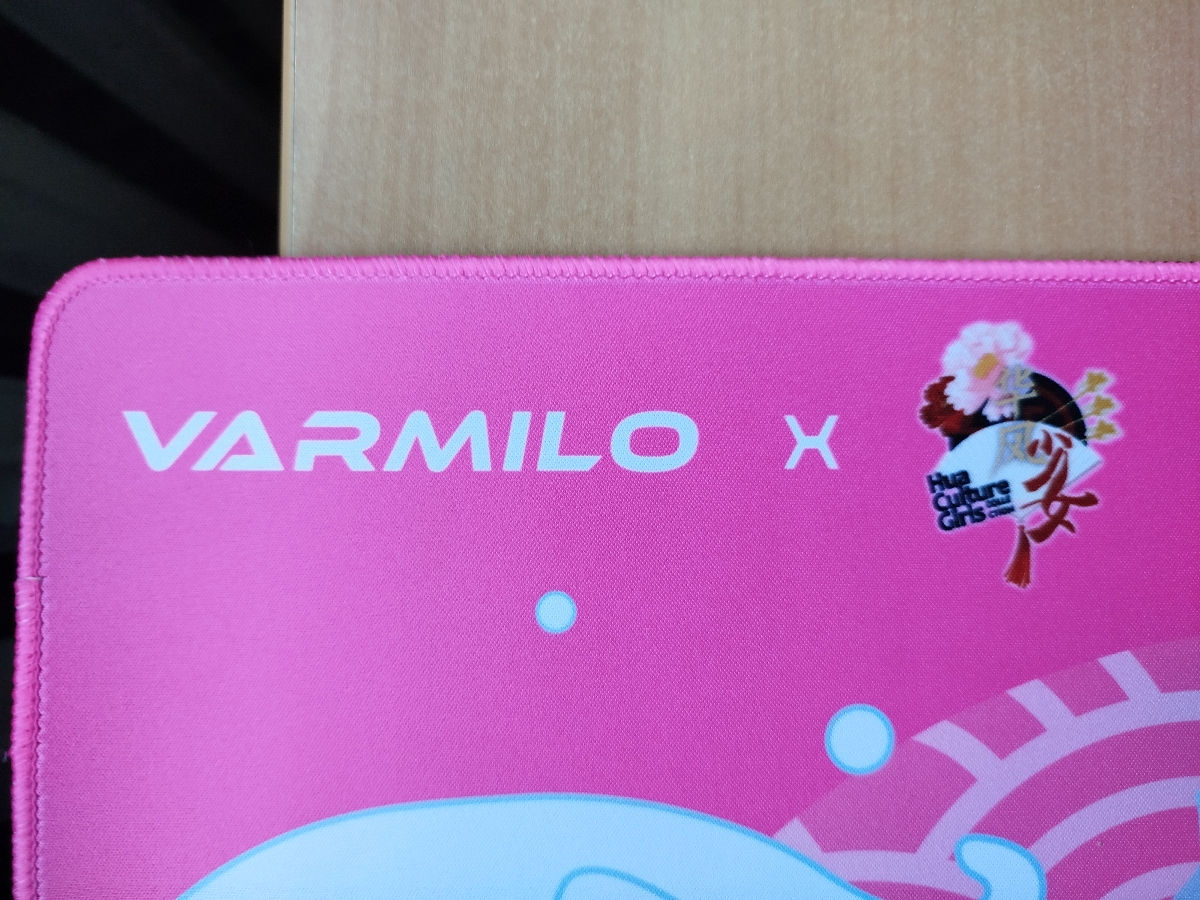Продам игровой коврик от varmilo. Розовый, аниме. foto 1
