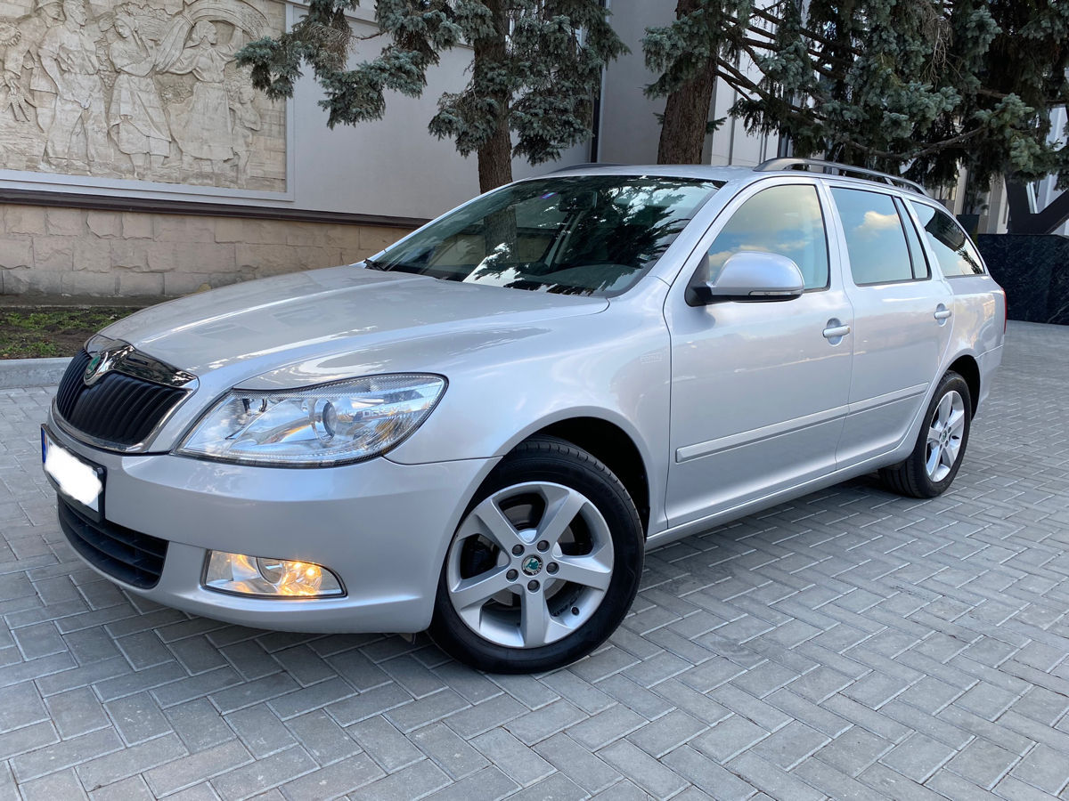 Skoda Octavia foto 1