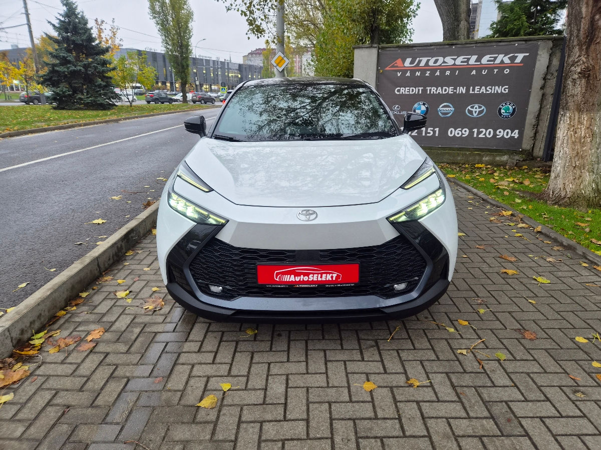 Toyota C-HR 2024 photo 2