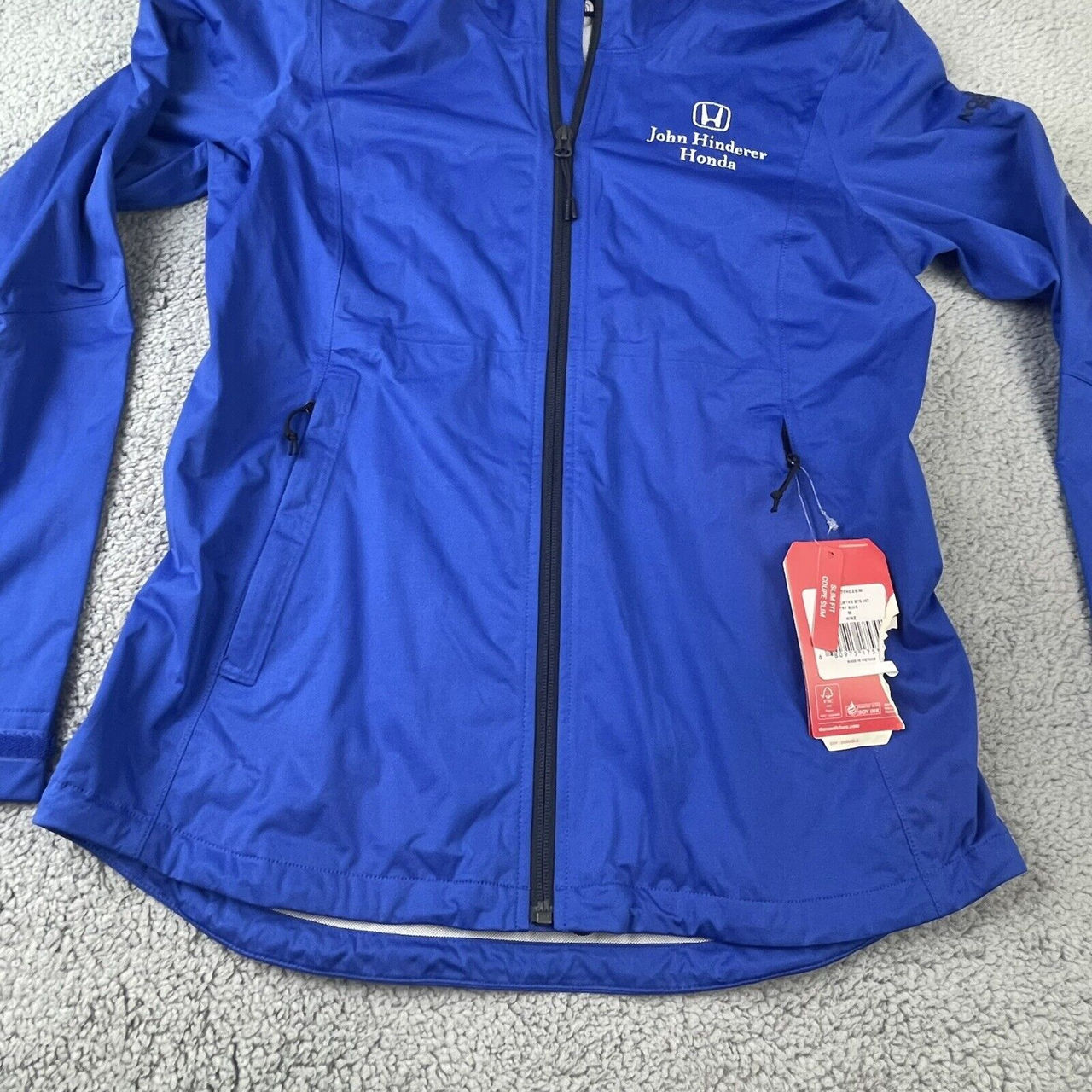 Куртка женская The North Face оригинал из США, размер  М. ( маломерит больше похожа на S, полу обхва фото 3
