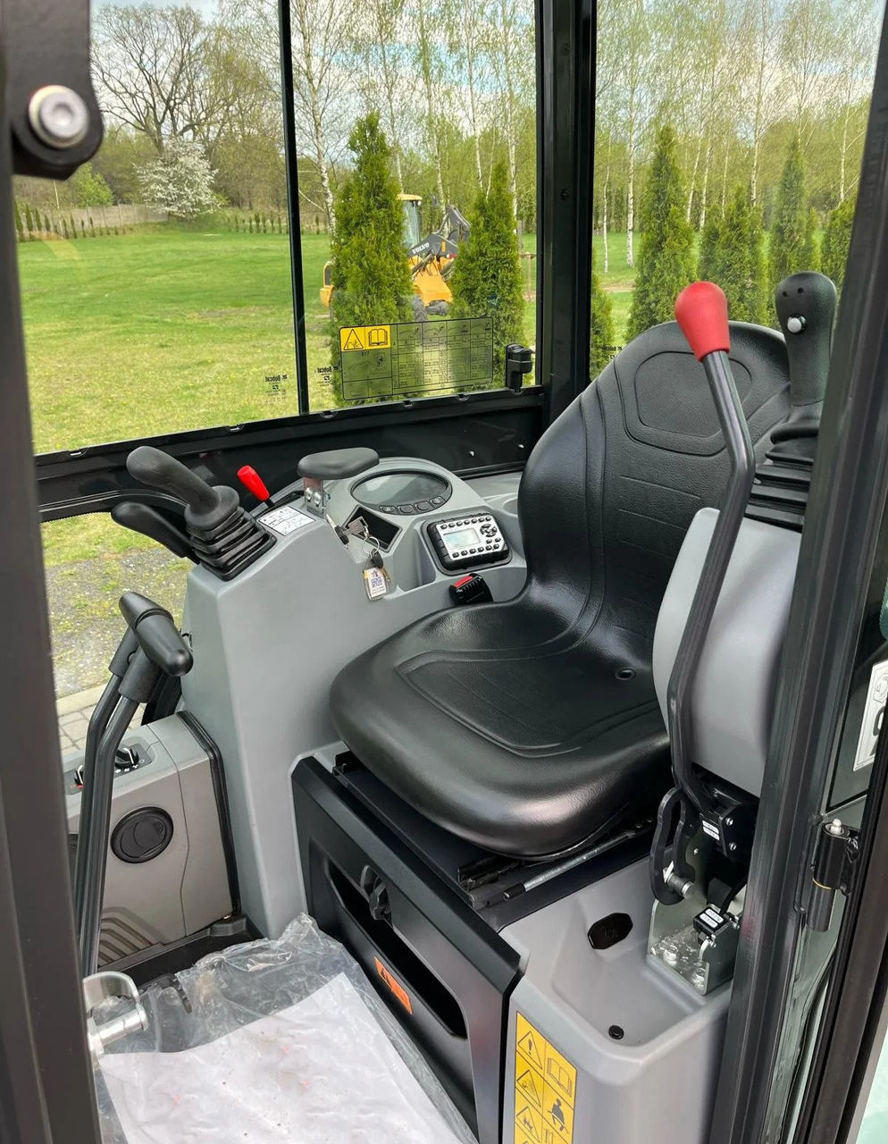 Bobcat E17  фото 8