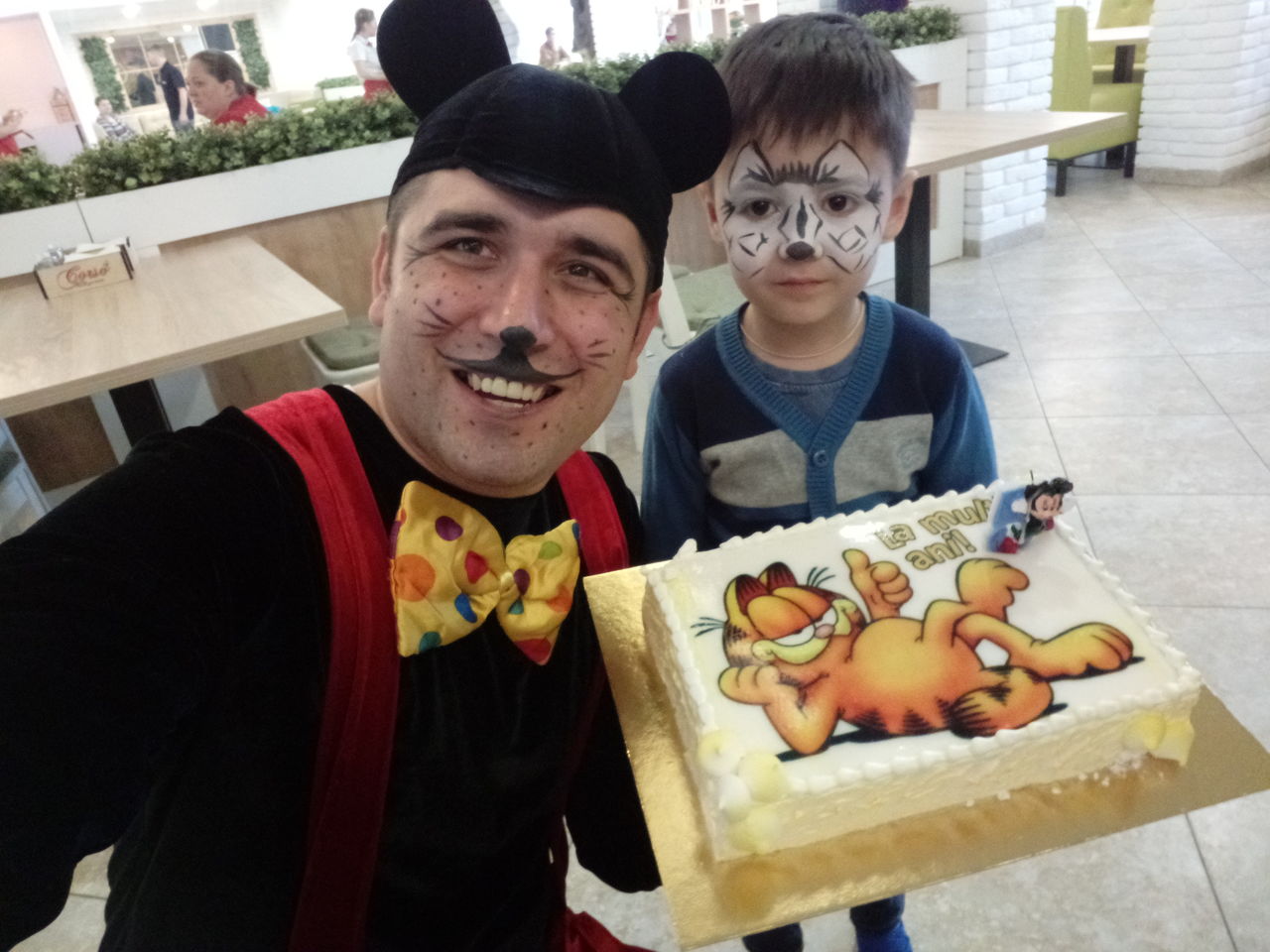 Animatori curier livram surprize şi cadouri foto 7
