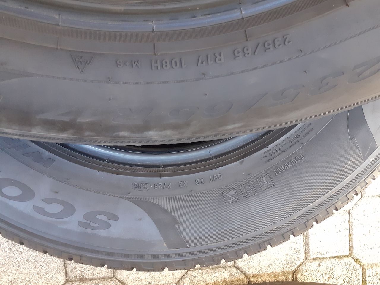 235 65 R17 Pirelli