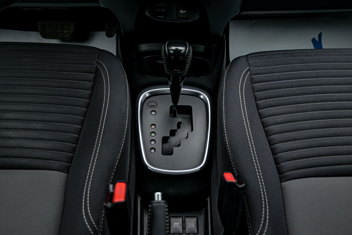 Toyota Yaris фото 13