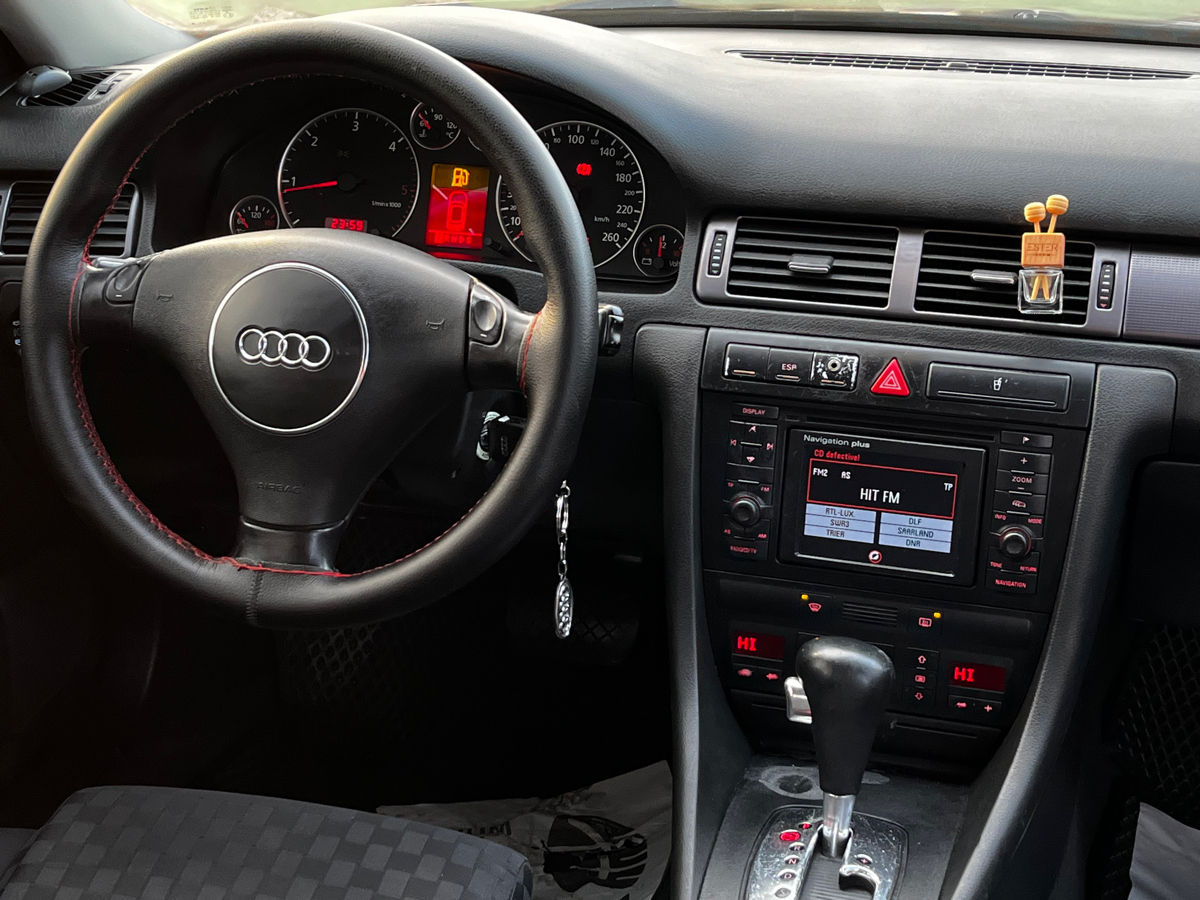 Audi A6 фото 9
