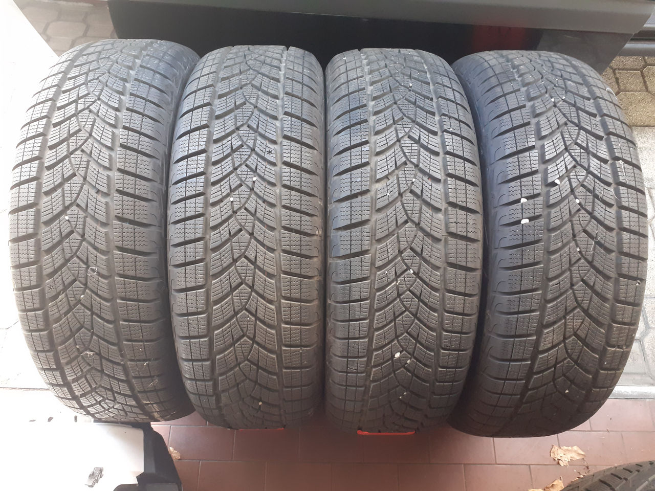 225 60 R18 Goodyear Ultragrip Performance SUV