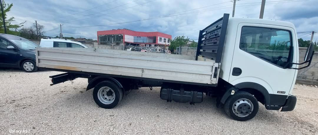 Nissan Cabstar  foto 13