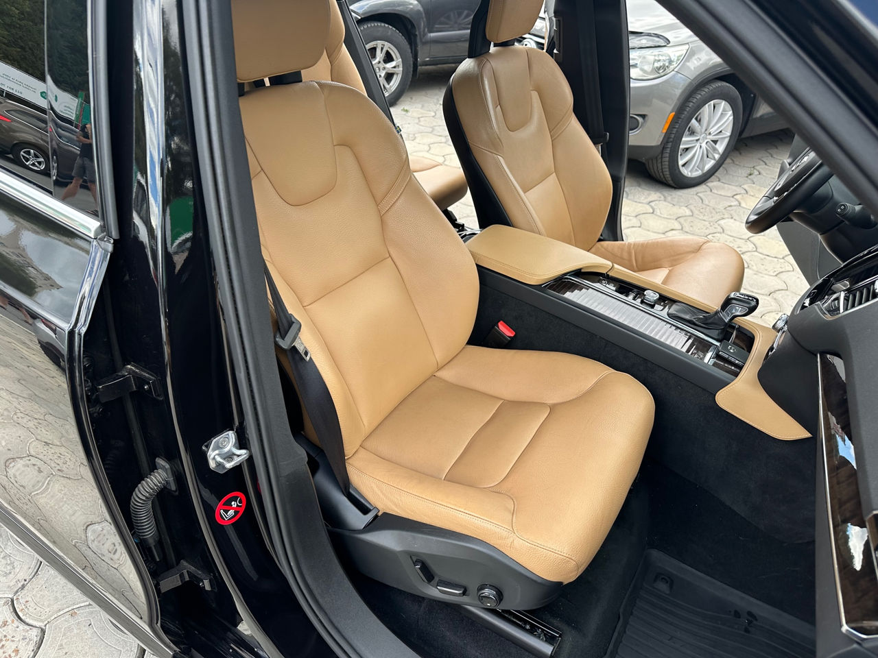 Volvo XC90 foto 14