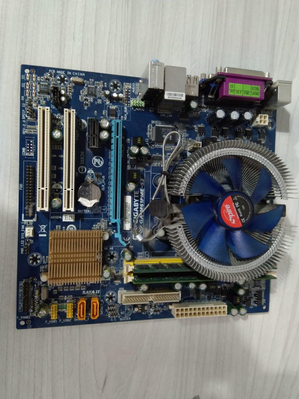 Gigabyte GAM61PMES2P Motherboard + CPU + Ram