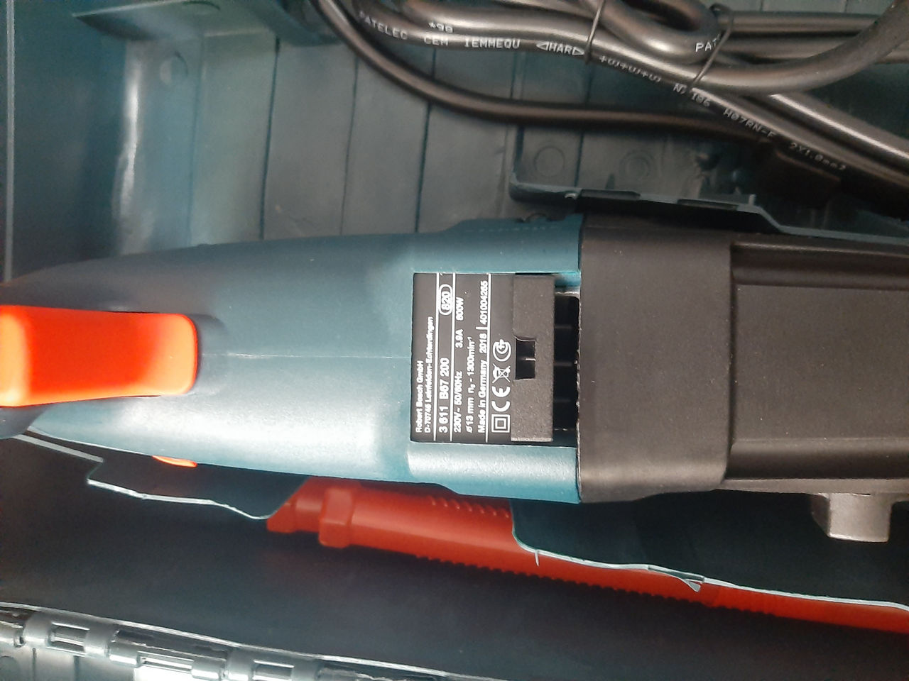 Продаю новый перфоратор Bosch.