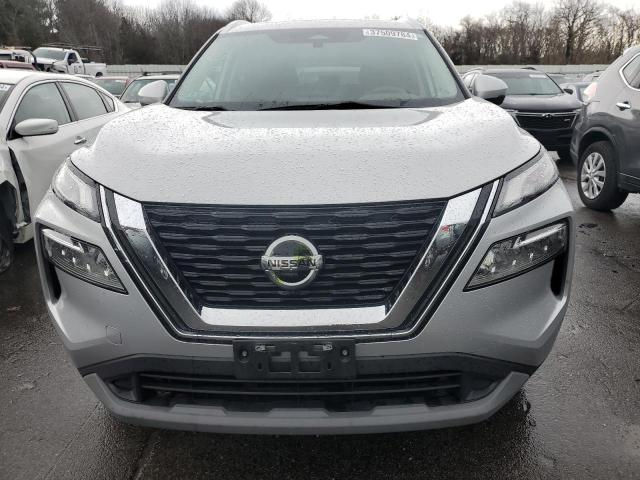 Nissan Rogue foto 1