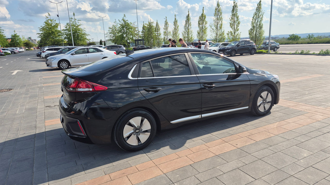 Hyundai IONIQ foto 3