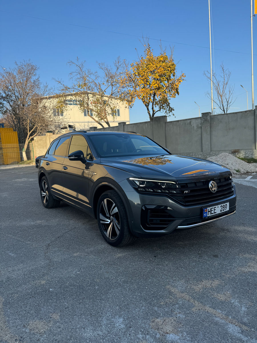 Volkswagen Touareg foto 1