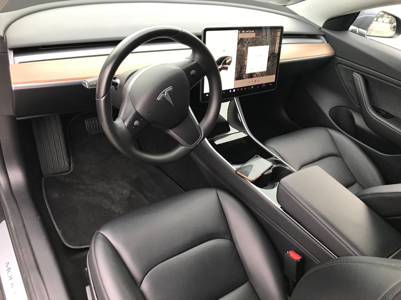 Tesla Model 3 foto 8
