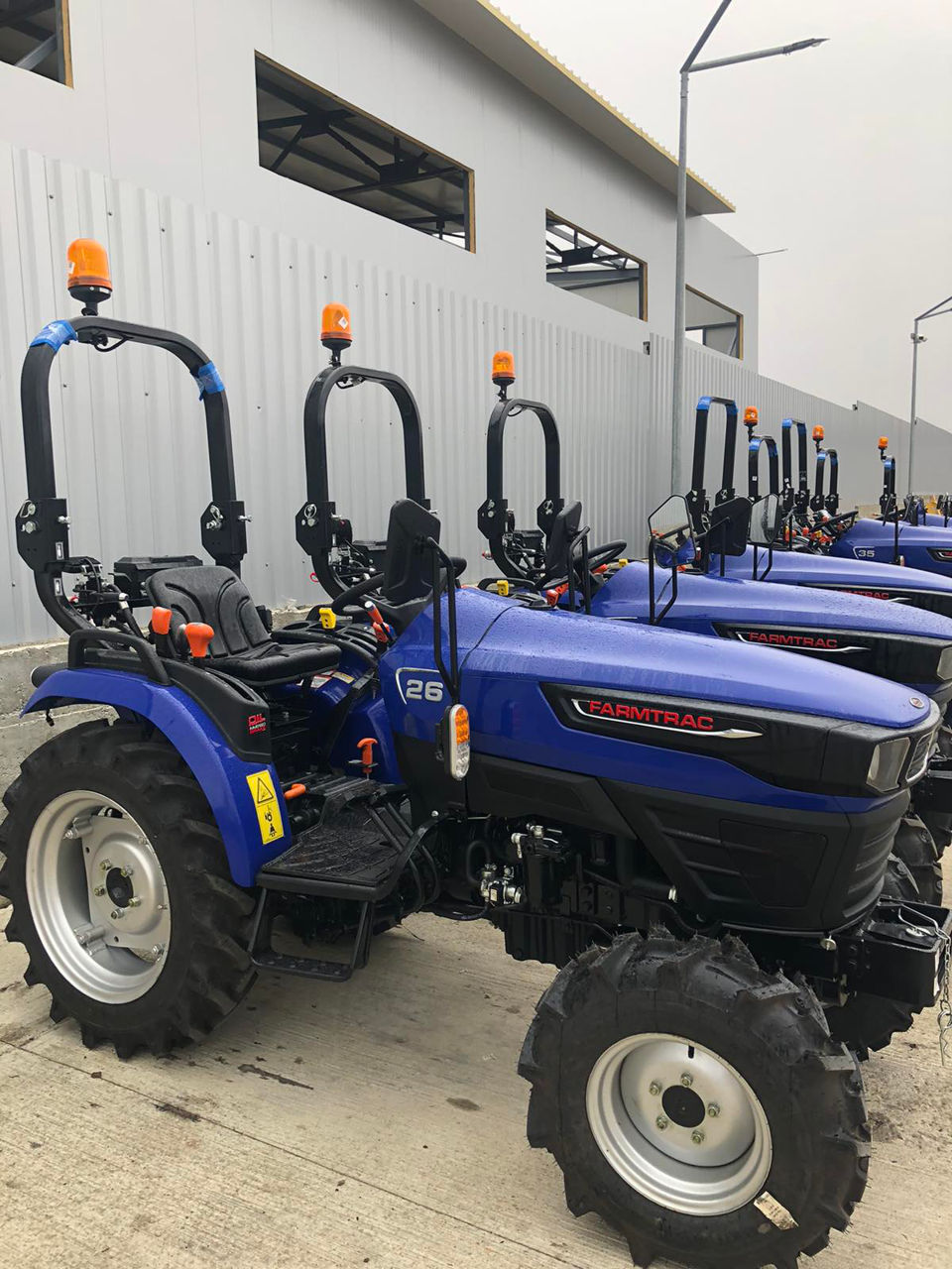 Mini Tractoare noi Farmtrac Atom 26 cp / 35 cp Ozonteh Impex Straseni foto 6