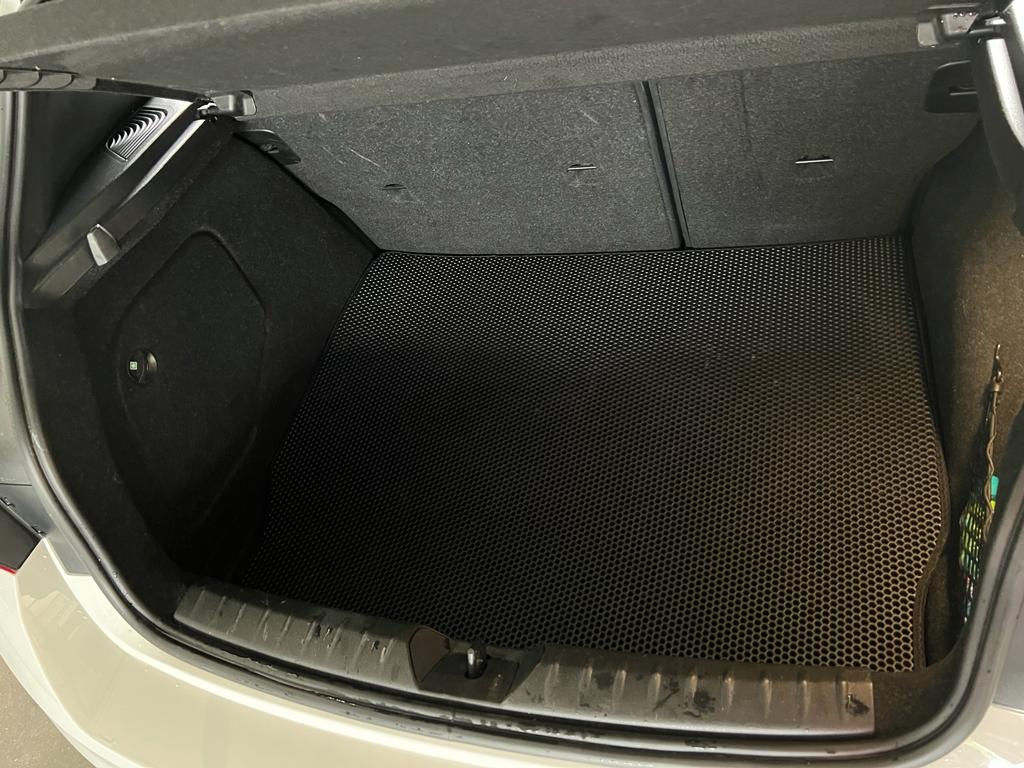 BMW 1 Series фото 8