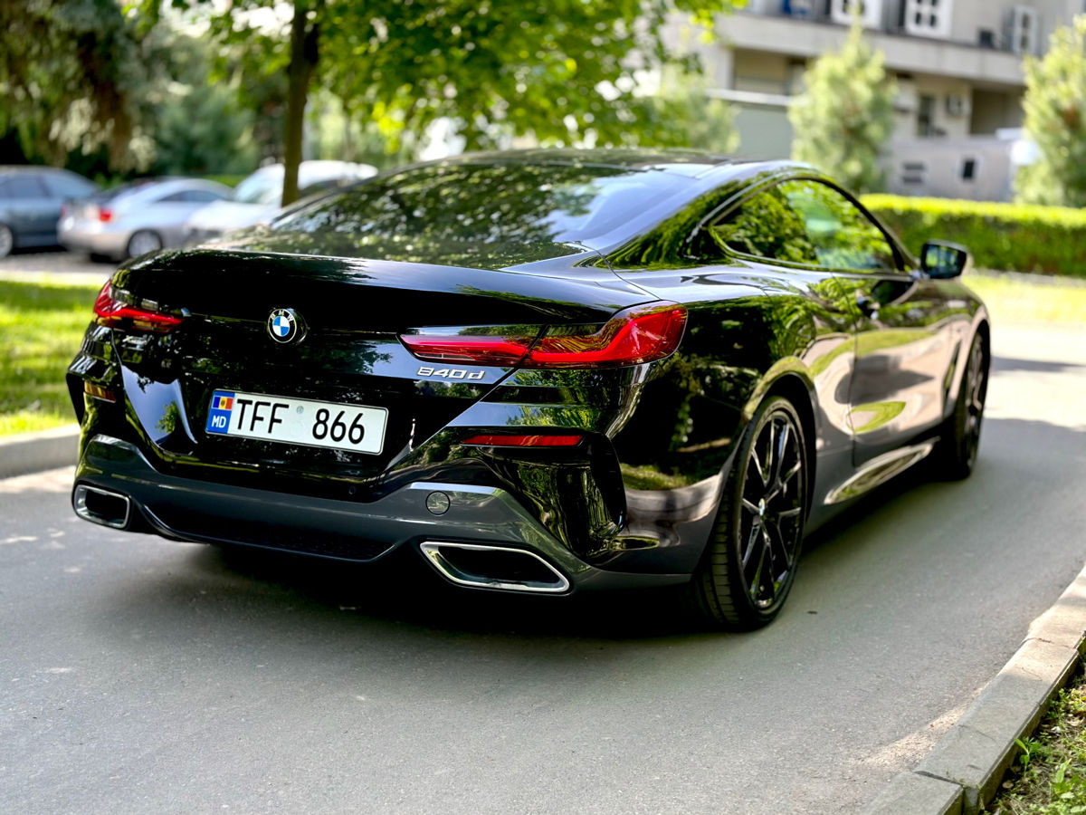 BMW 8 Series foto 3