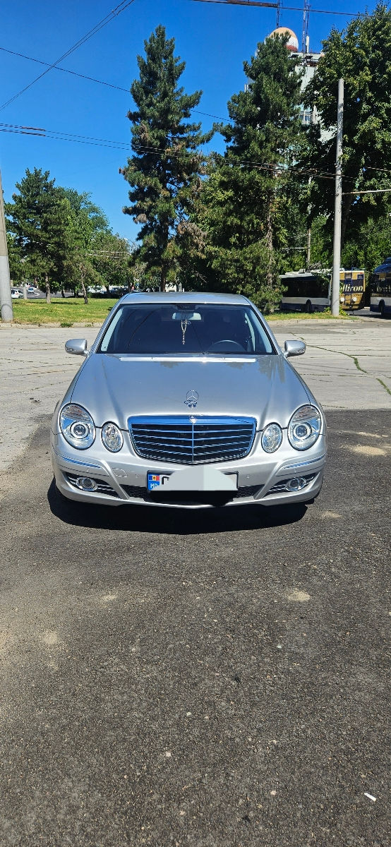 Mercedes E-Class foto 0