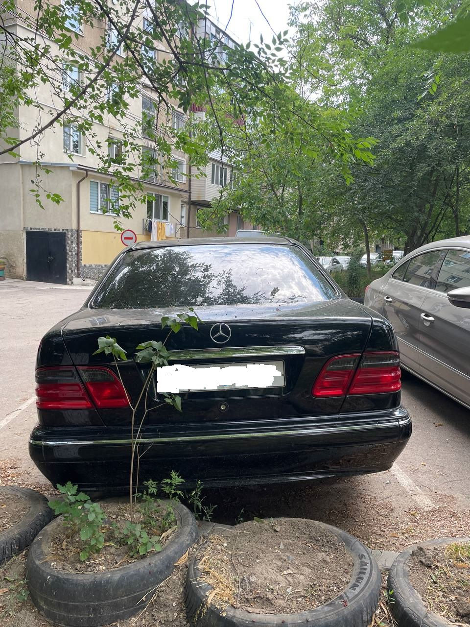 Mercedes E-Class фото 2