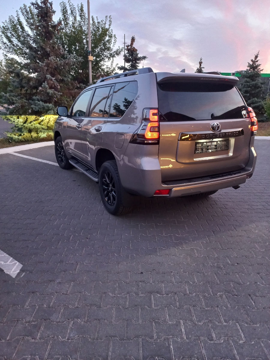 Toyota Land Cruiser Prado foto 6