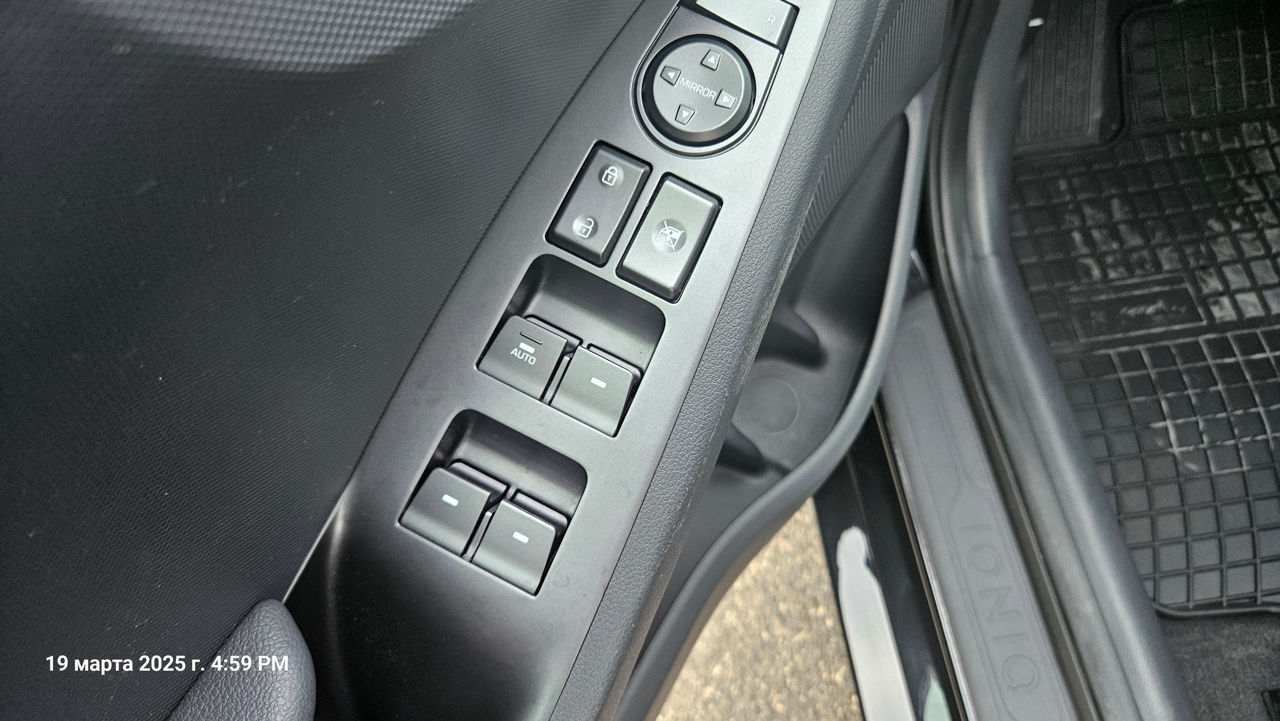 Hyundai IONIQ foto 7