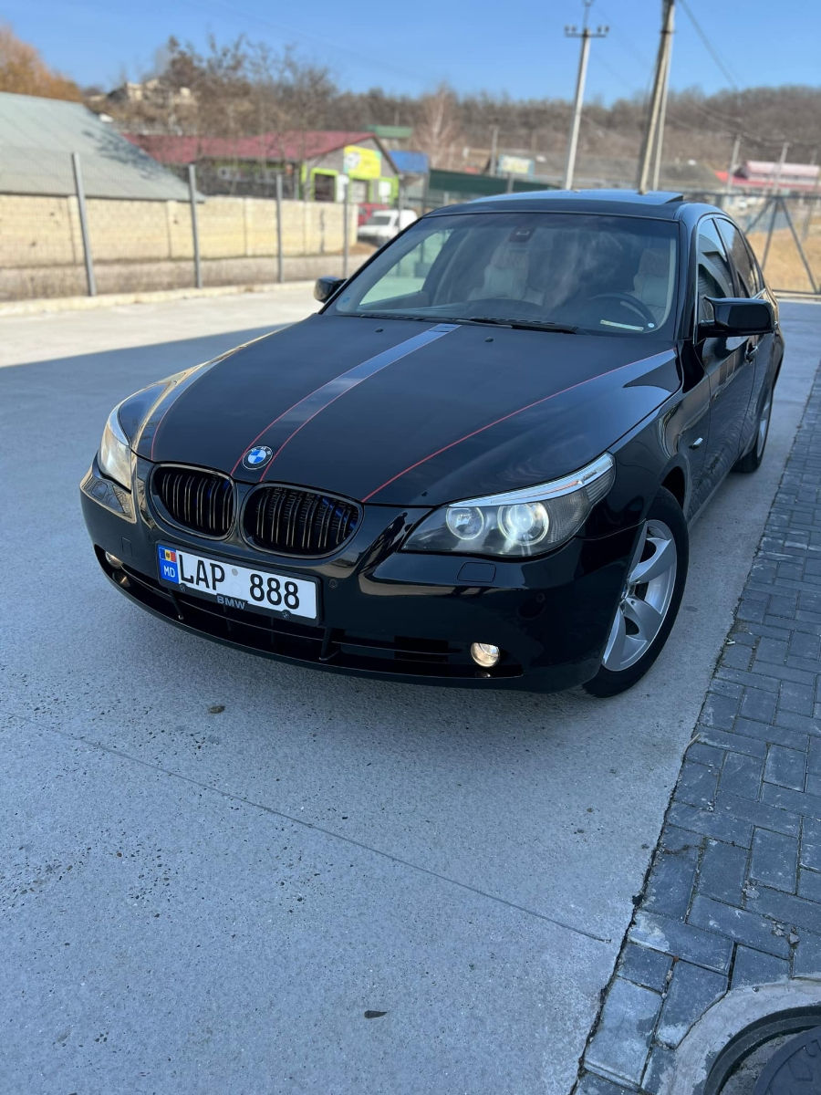 BMW 5 Series фото 2