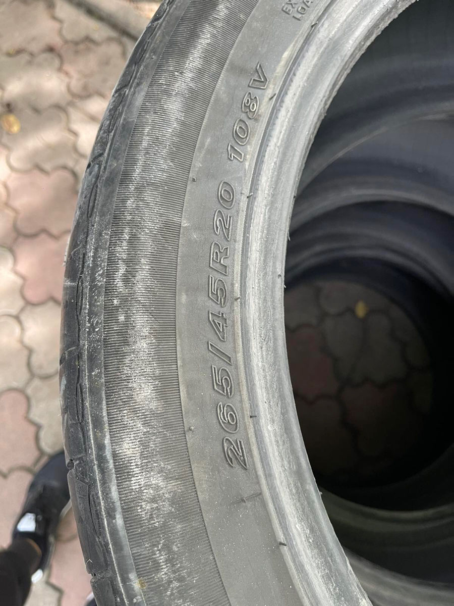 265/45 R 20 foto 1