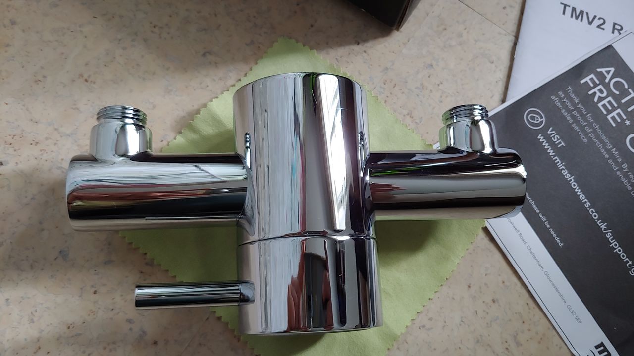 Mira Element EV термостатный смеситель для душа