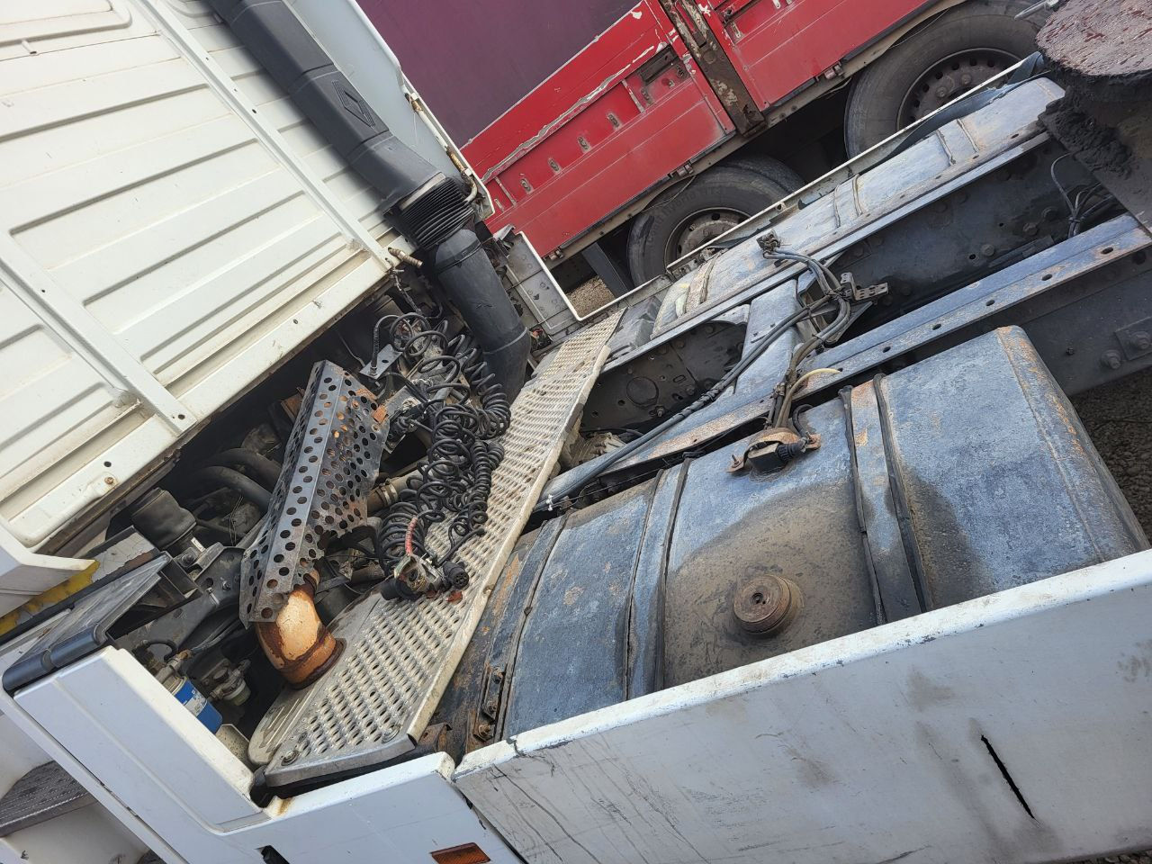 Dezmembrare Renault Magnum Euro 3, разборка Renault Magnum Euro 3. foto 2