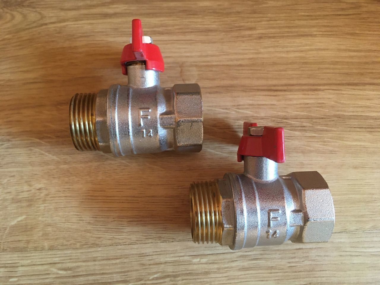 кран, задвижка. недорого.новые.