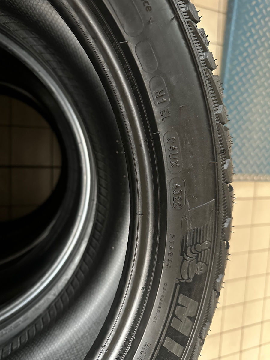 Michelin Total Performance 235/45 R18