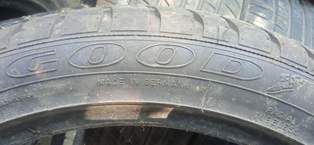 R20 265/40 goodyear 4 buc 99% foto 2