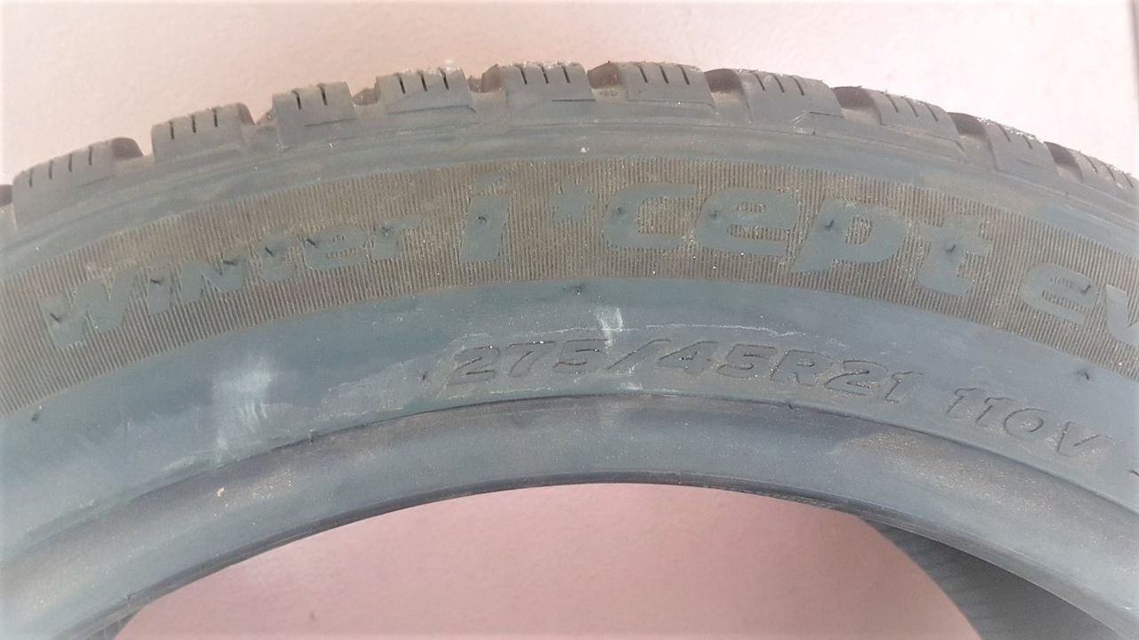 R21 275/45 Зимние шины Hankook