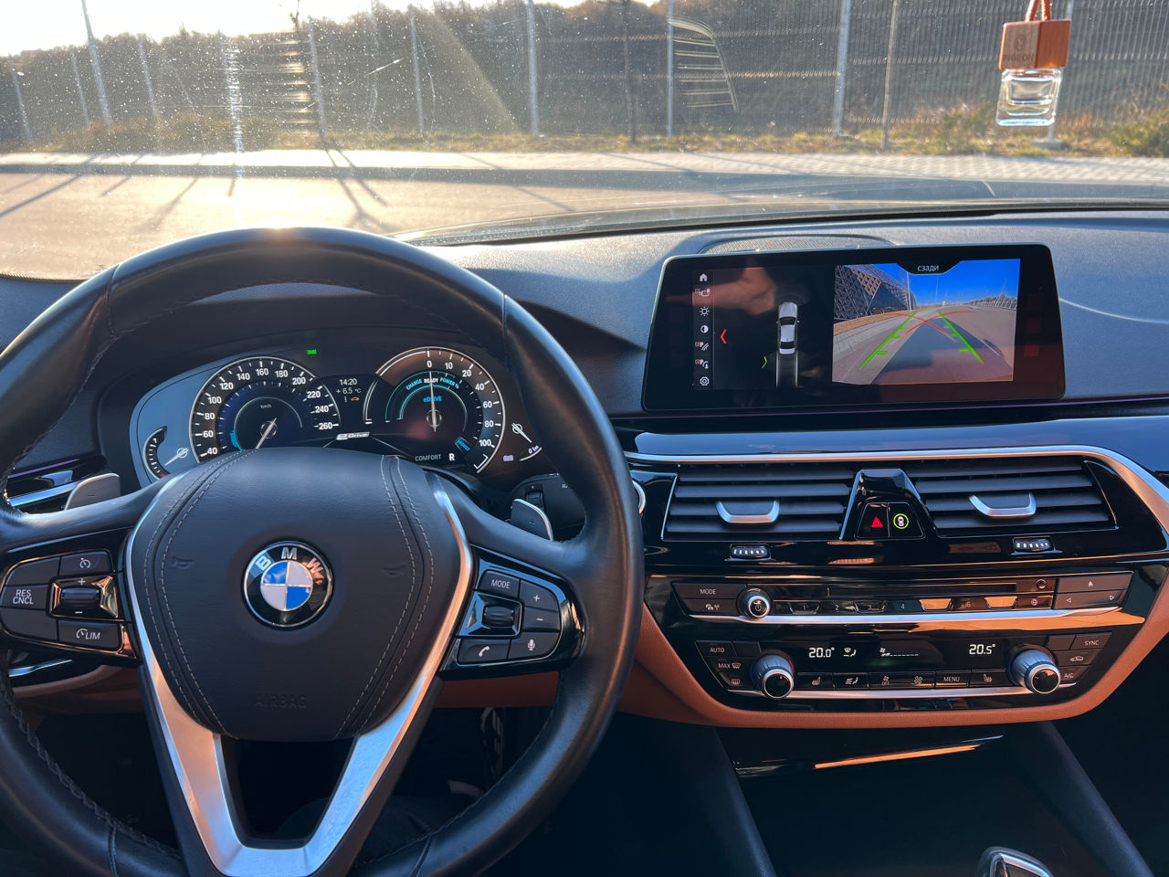 BMW 5 Series foto 8