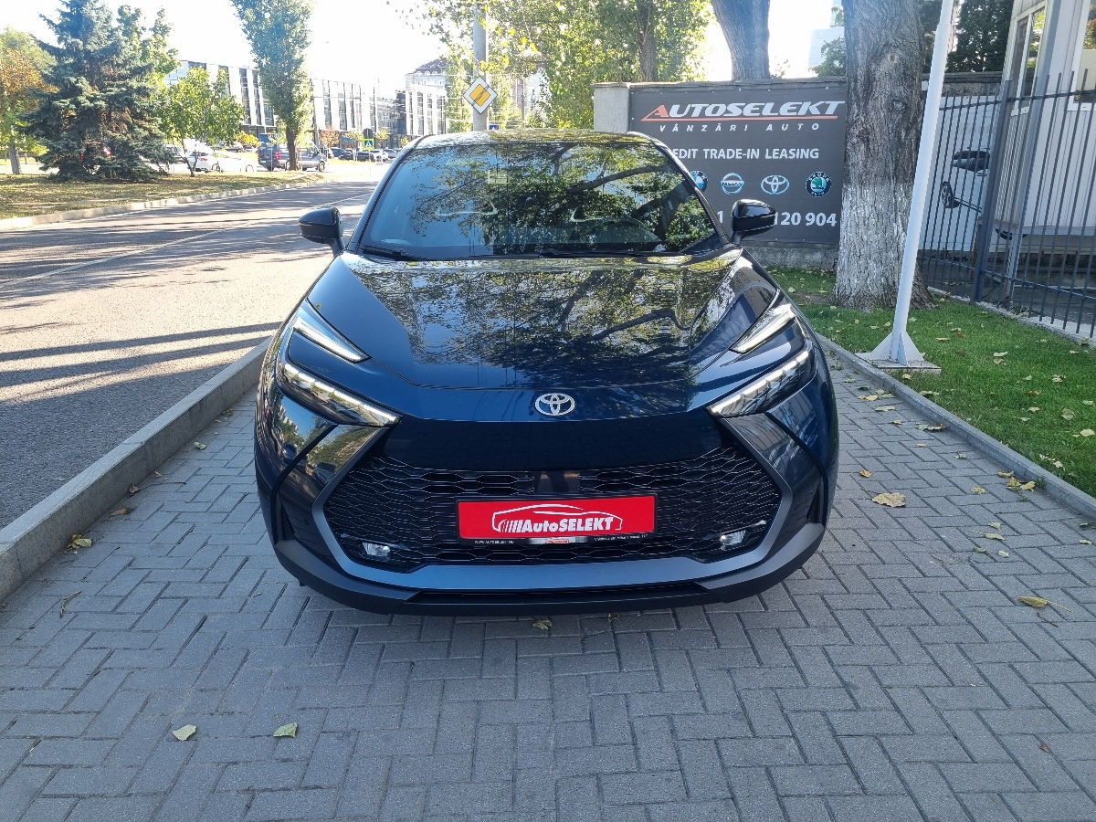 Toyota C-HR 2024 photo 2