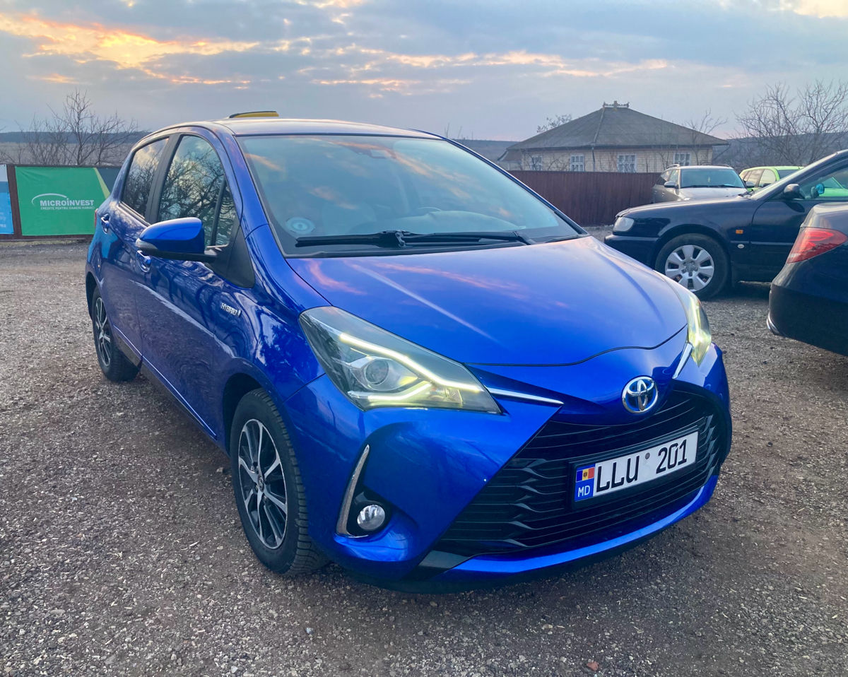 Toyota Yaris foto 1