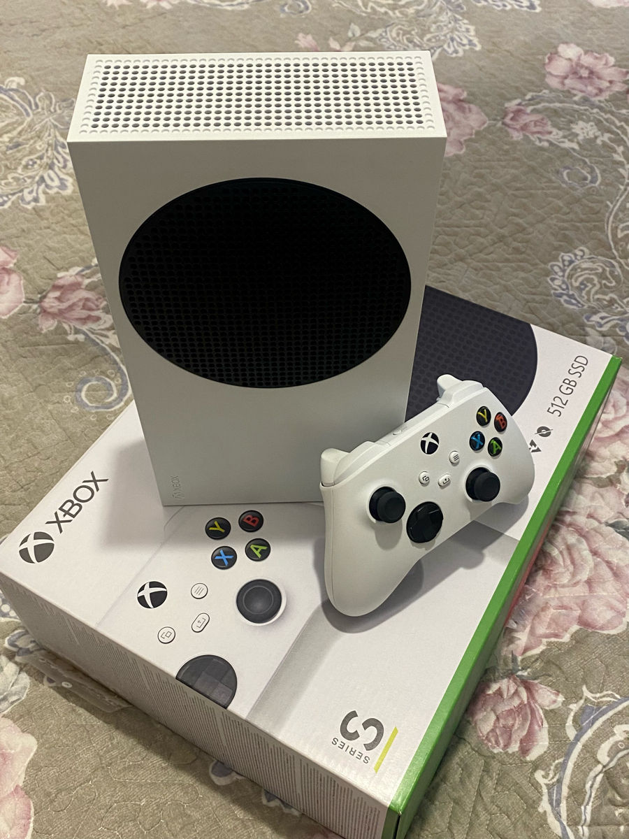 Продам xbox series s 512 Gb