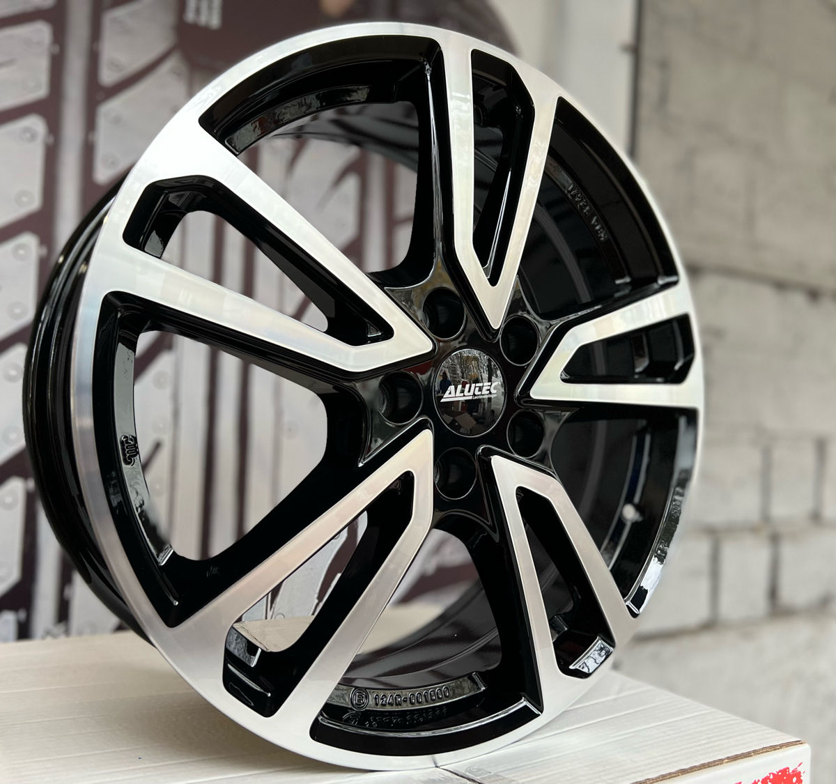 5x114.3 R18 Alutec Tormenta для Kia и Hyundai foto 1