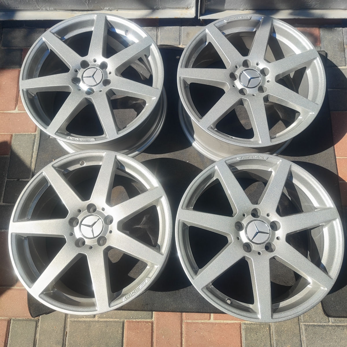 Диски R18 AMG Разноширокие