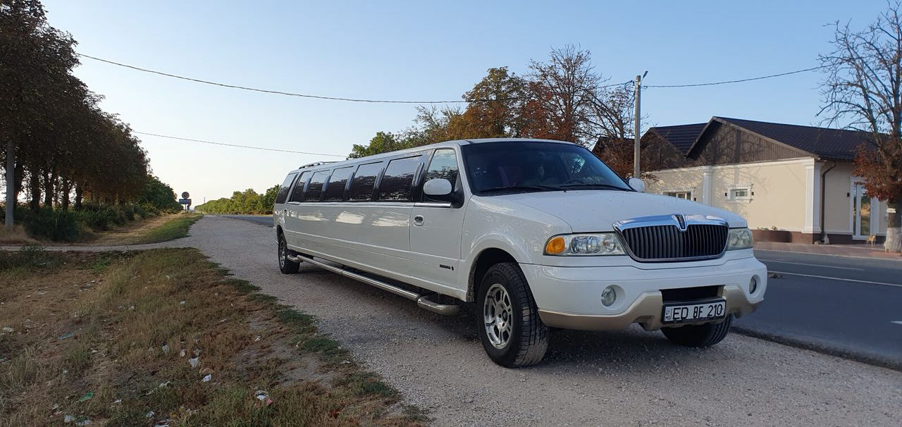 Infinity Hummer  Cadillac Lincoln foto 8