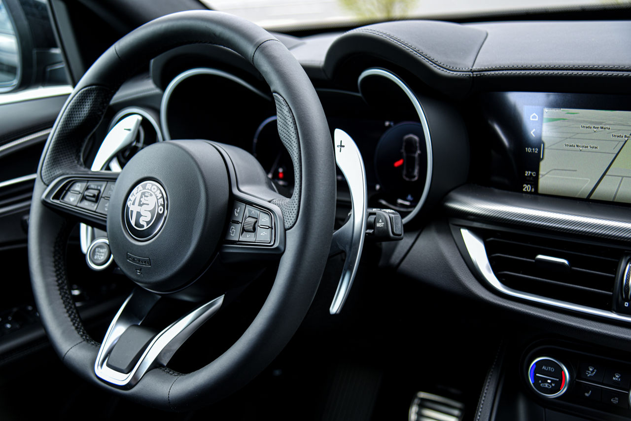 Alfa Romeo Stelvio foto 3