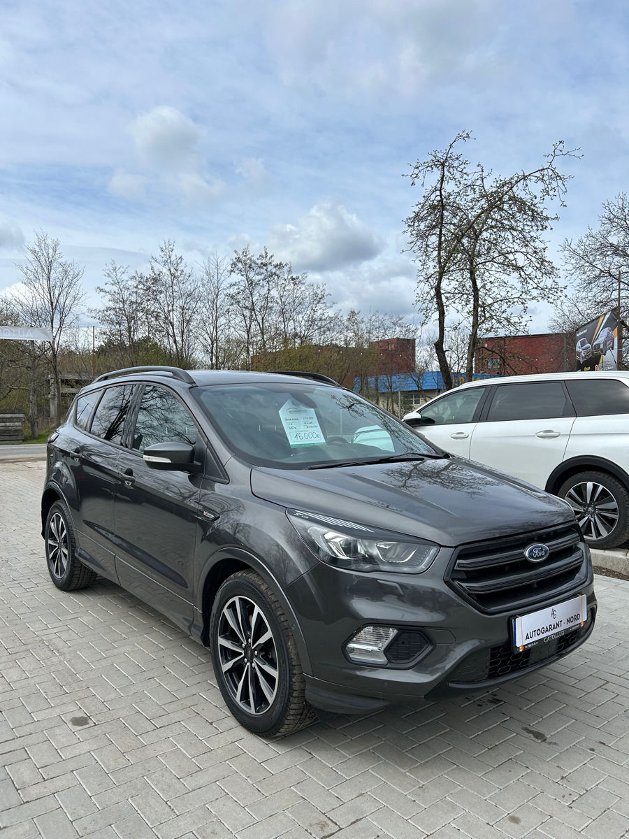 Ford Kuga фото 0