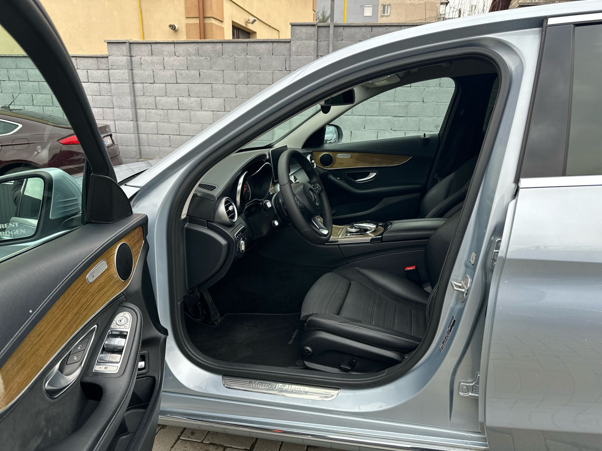 Mercedes C-Class фото 4