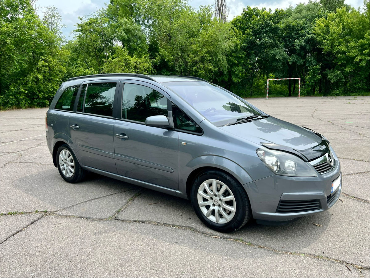 Wunderbar Mae Opel Zafira Fotos