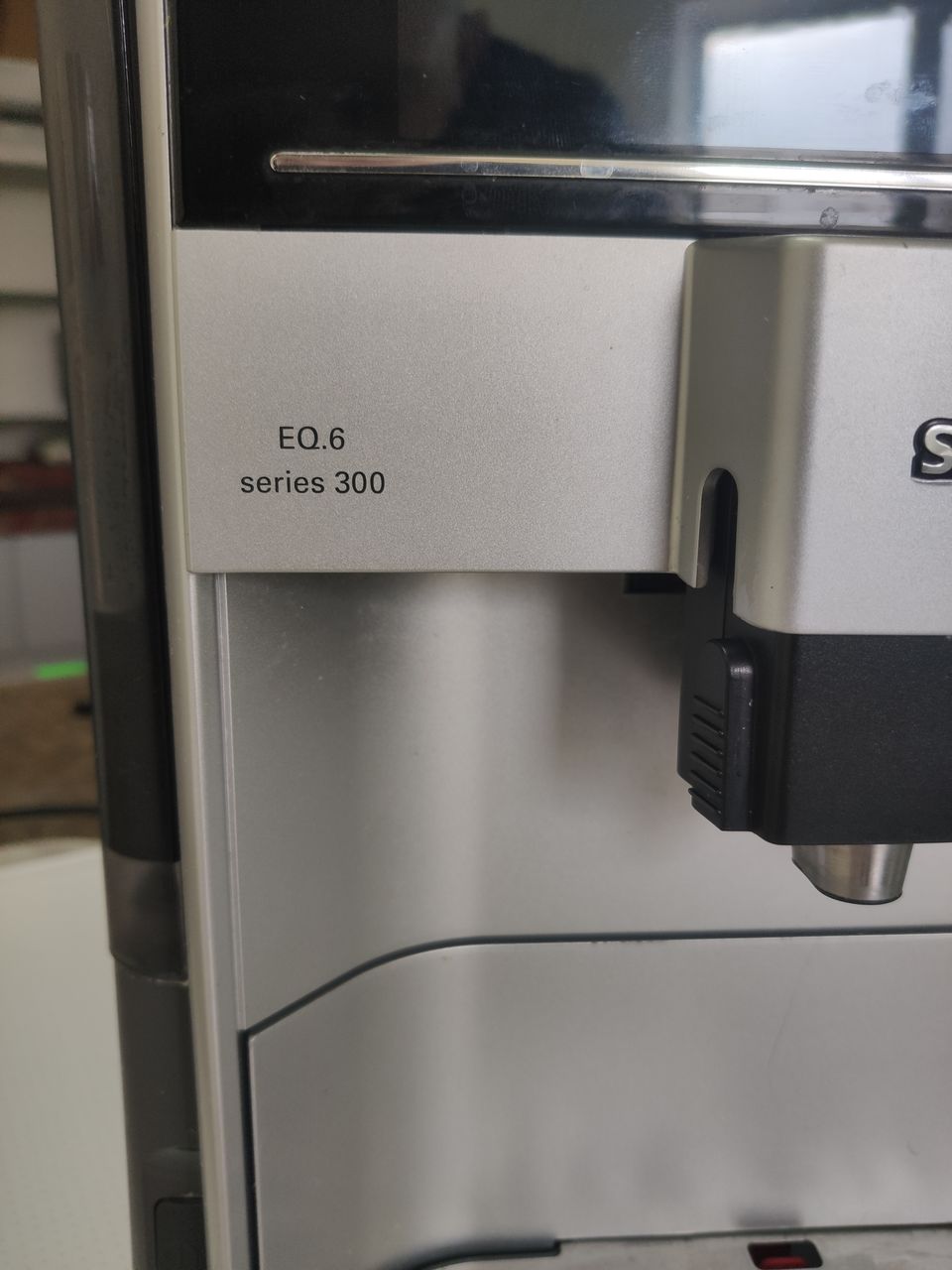 Кофемашина Сименс EQ 6 Series 300